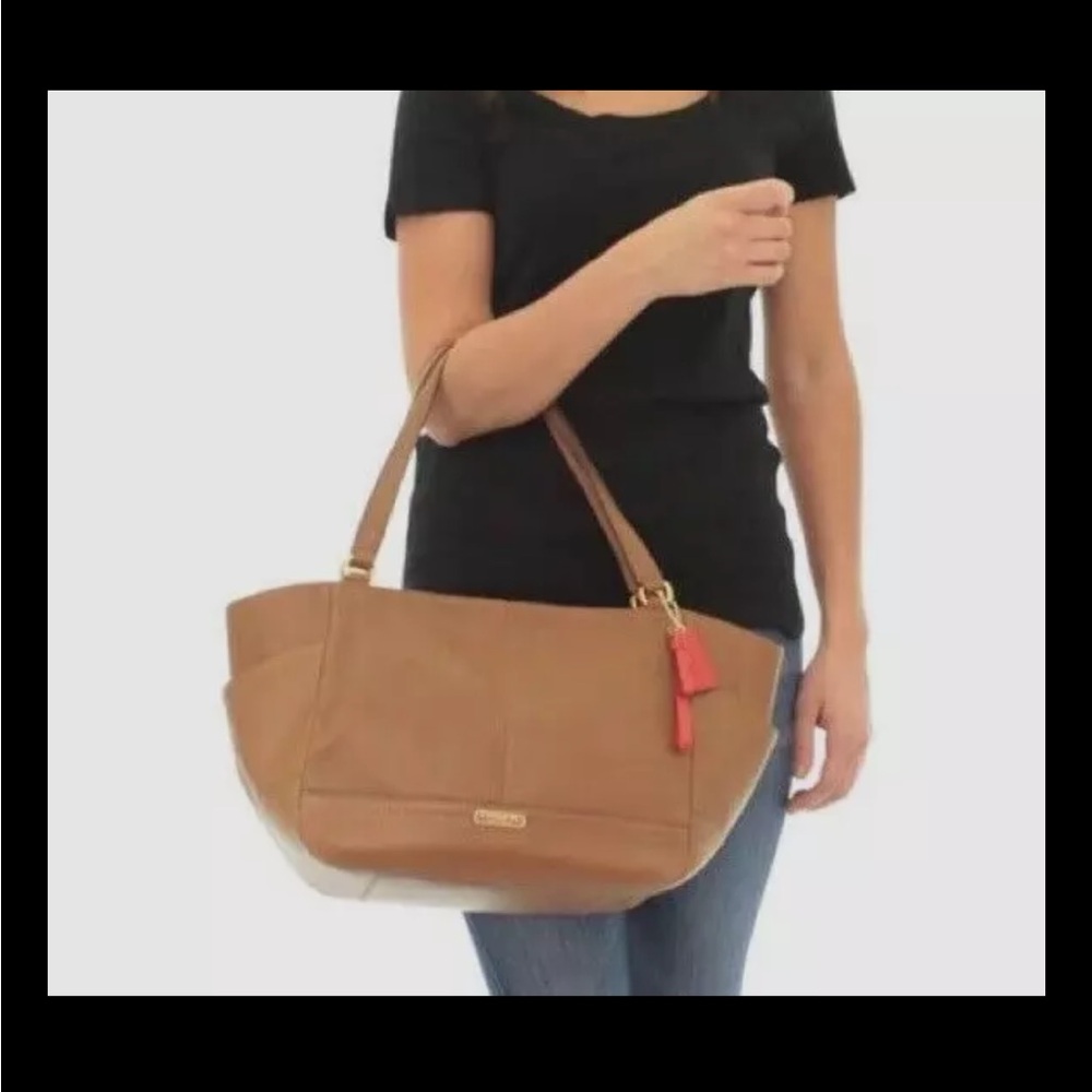 COACH Tote Bag Smooth Park Leather Carryall British Tan Handbag😍😍
